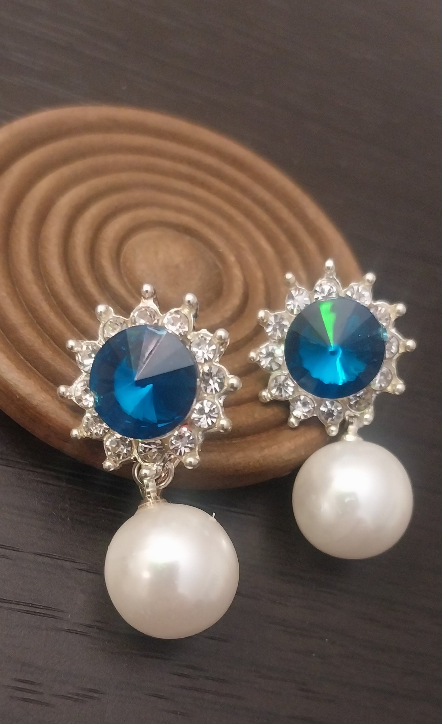 Blue Shiny Peal Style Fashion New Fashion Drop Elegant Earrings High Quality Sparkling Earrings Stud Bow Jewelry Free Shipping