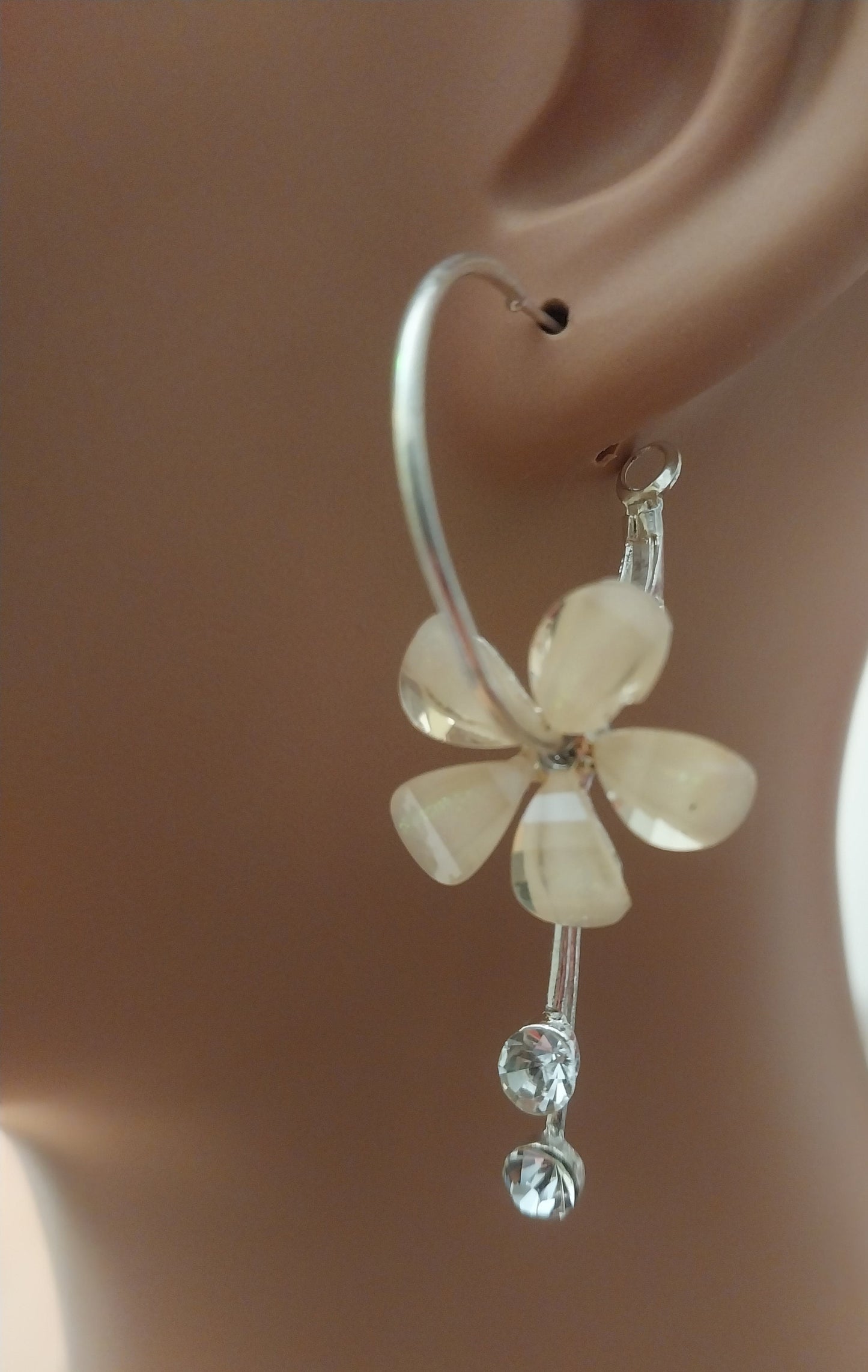 Light Yellow Flower Drop Earrings Crystal Flower Earring Elegant Sweet Flower Earrings Hoop Drop Earrings Fashion Earrings