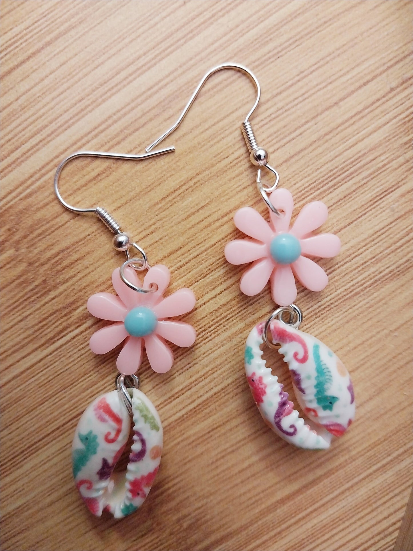 Seashell Earrings Flower Earrings Painted Seashell Earrings Personalist design Earrings Unique Earrings Free Shippings