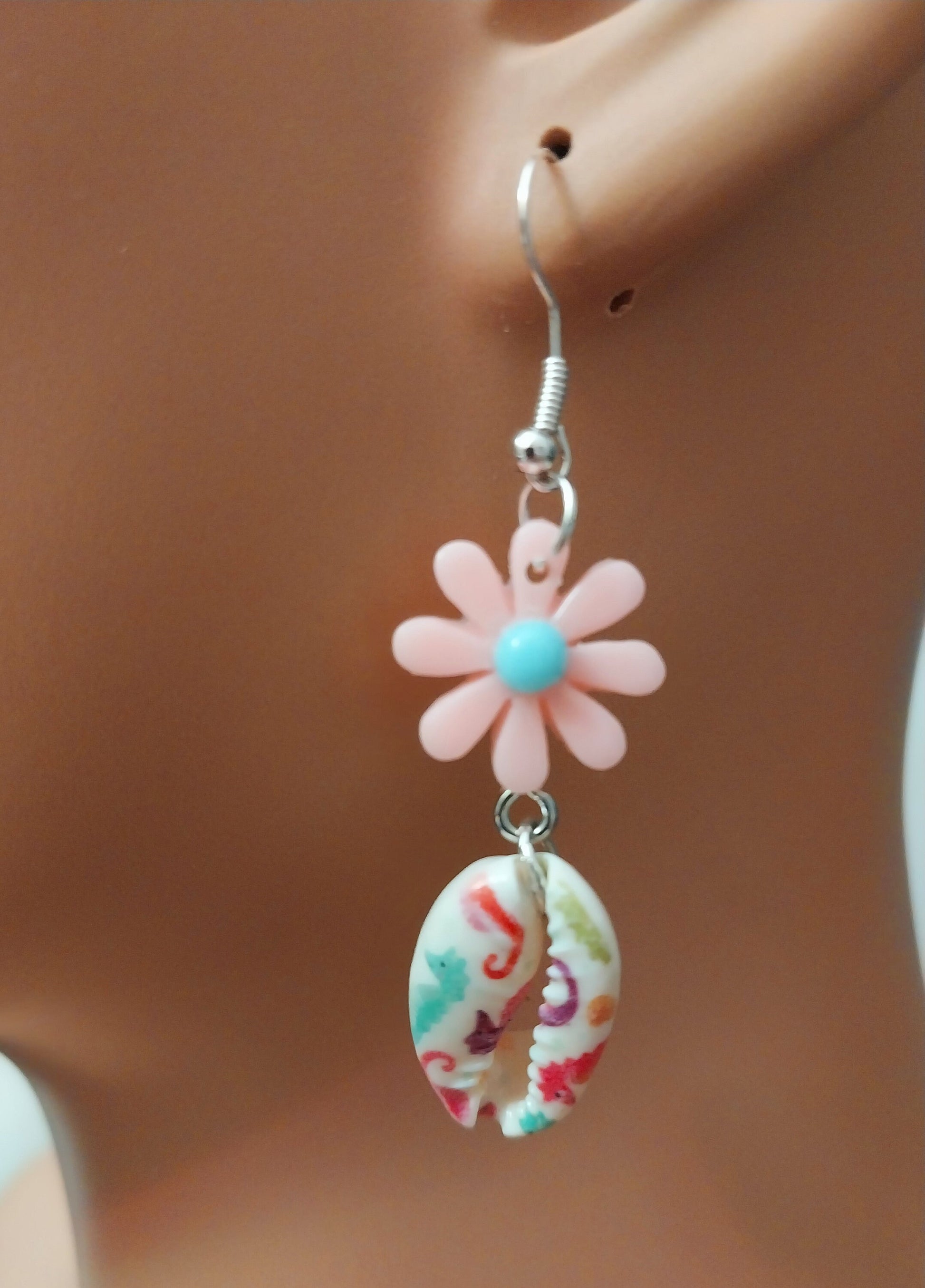 Seashell Earrings Flower Earrings Painted Seashell Earrings Personalist design Earrings Unique Earrings Free Shippings