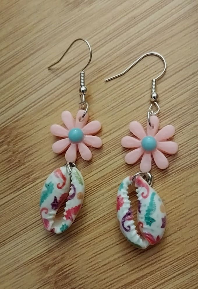 Seashell Earrings Flower Earrings Painted Seashell Earrings Personalist design Earrings Unique Earrings Free Shippings