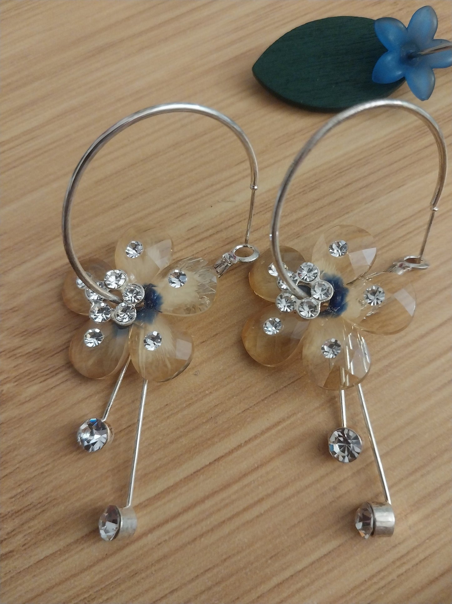 Light Yellow Flower Drop Earrings Crystal Flower Earring Elegant Sweet Flower Earrings Hoop Drop Earrings Fashion Earrings