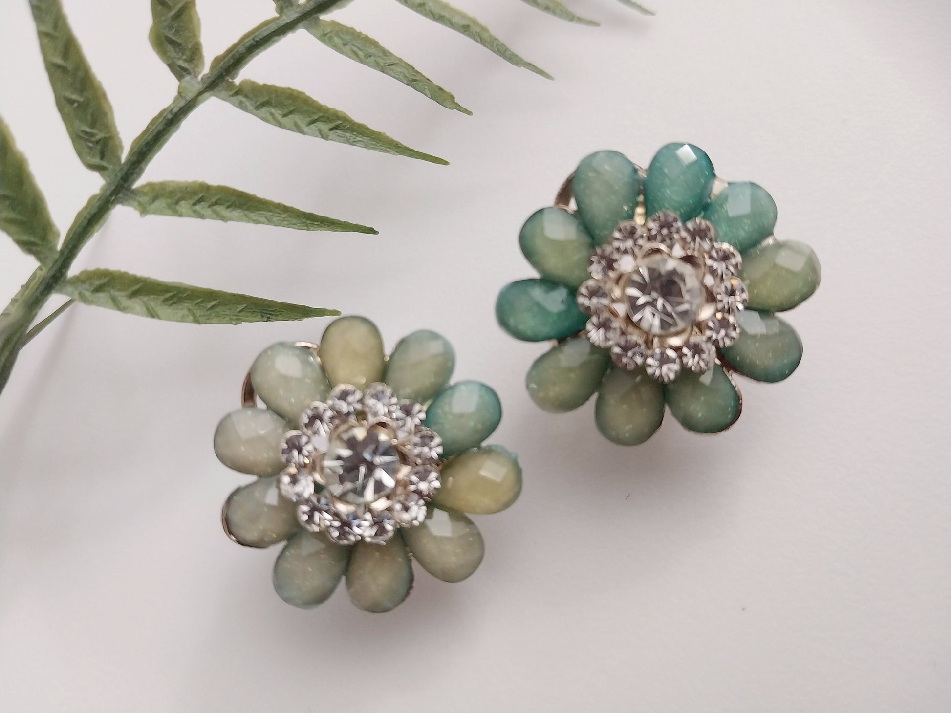 Flower Earrings Daisy Earrings Green Stud Earrings CZ Sparkling Stainless Steel Earrings New Style Jewelry High Quality Free Shipping