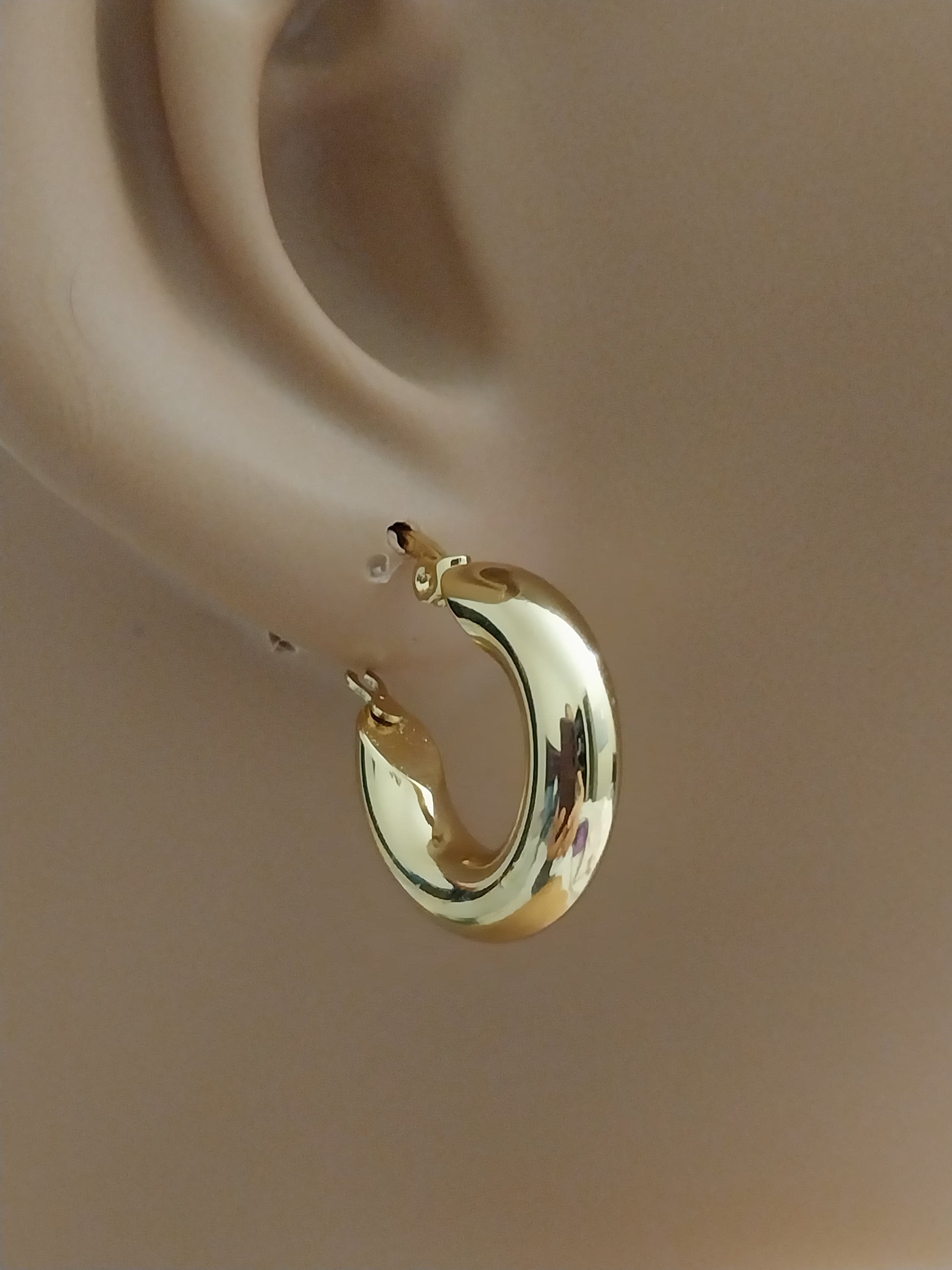 18K Gold Plated Hoop Earring Circle Hoop Earrings Vintage High Quality Shiny June Popular Jewelry Fashion Golden Hoop Earrings Free Shipping