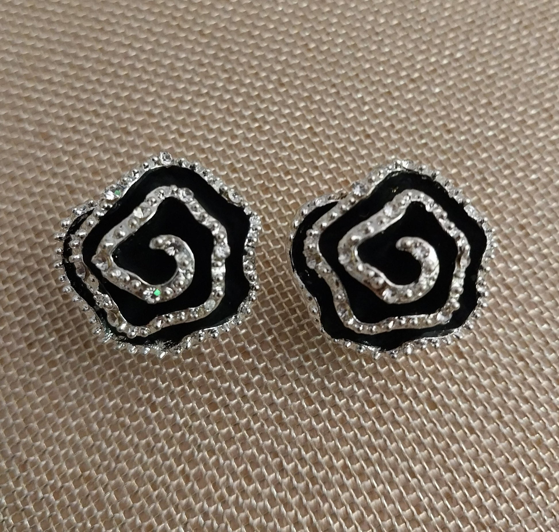 Rose Earrings Camellia Earrings New Fashion Classical Rose Black White Earrings Sterling Silver Stud Earrings High Quality Earrings