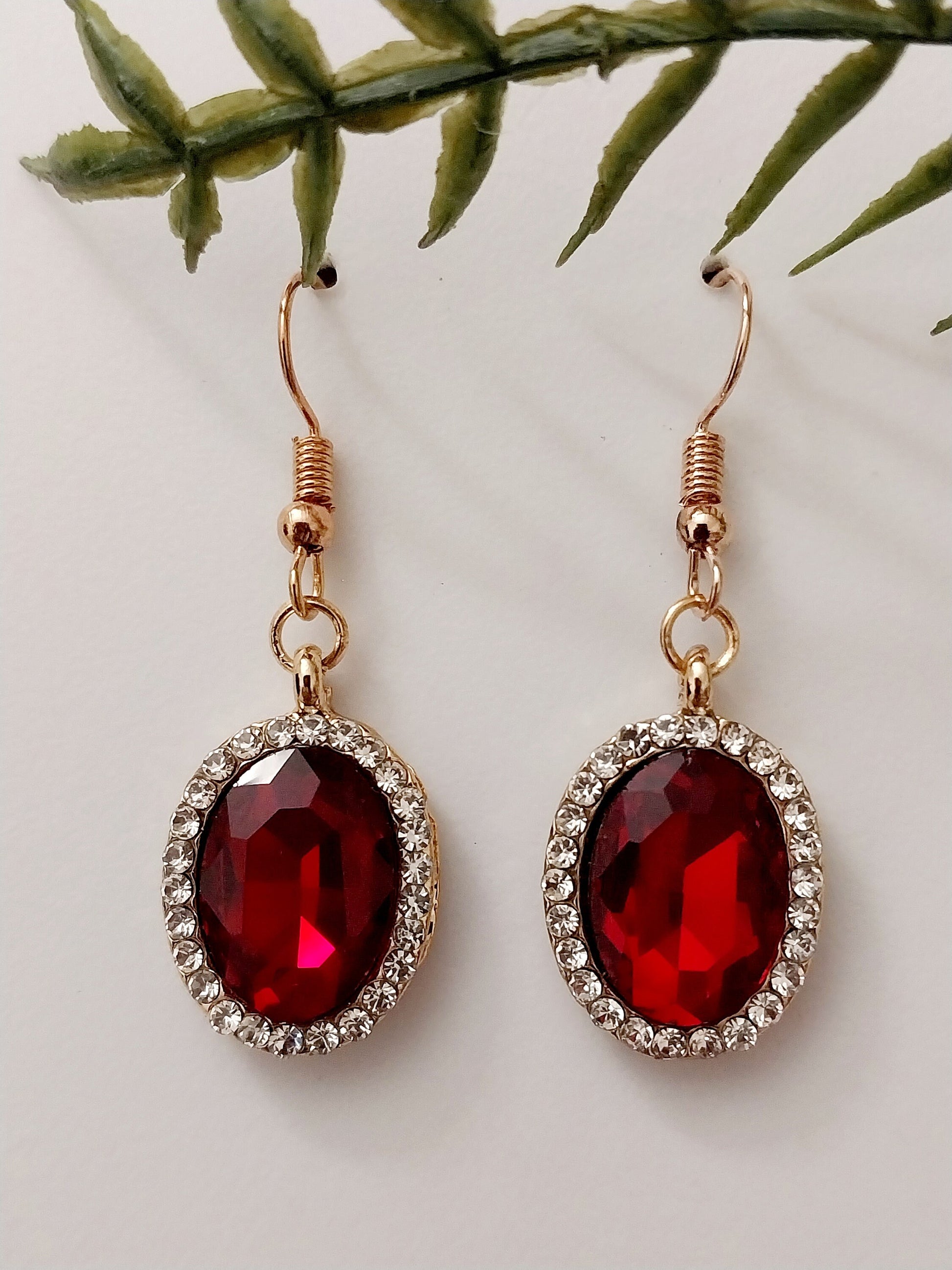 Red Ovel Crystal Earrings Personalized Handmade Drop Earring High Quality Unique Vintage Earring Modern Art Shiny Drop Earring