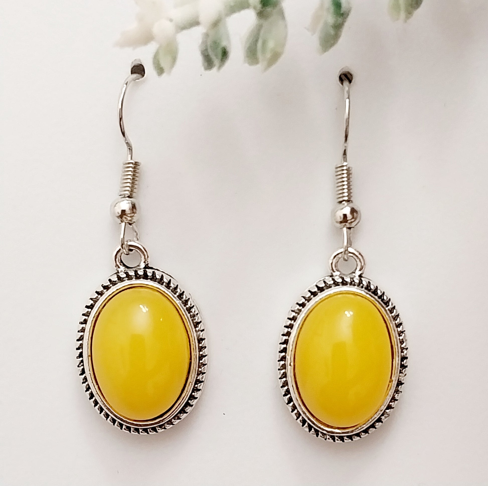 Yellow Ovel Earrings Vintage Ethnic Dangle Earring Cute Pretty Yellow Stainless Steel Earring Retro Style New Design Modern Earring