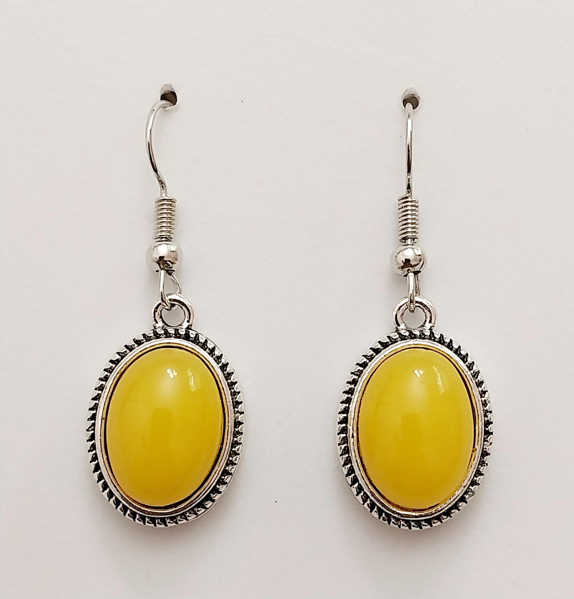 Yellow Ovel Earrings Vintage Ethnic Dangle Earring Cute Pretty Yellow Stainless Steel Earring Retro Style New Design Modern Earring