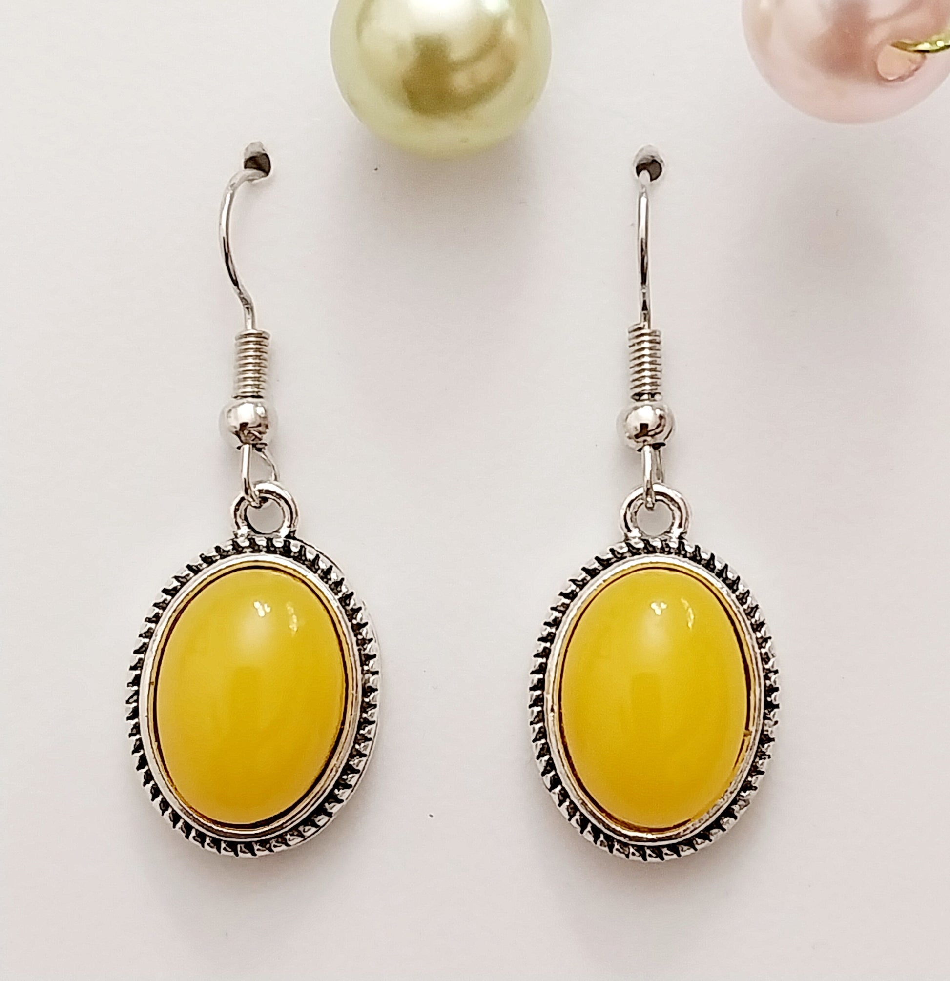 Yellow Ovel Earrings Vintage Ethnic Dangle Earring Cute Pretty Yellow Stainless Steel Earring Retro Style New Design Modern Earring