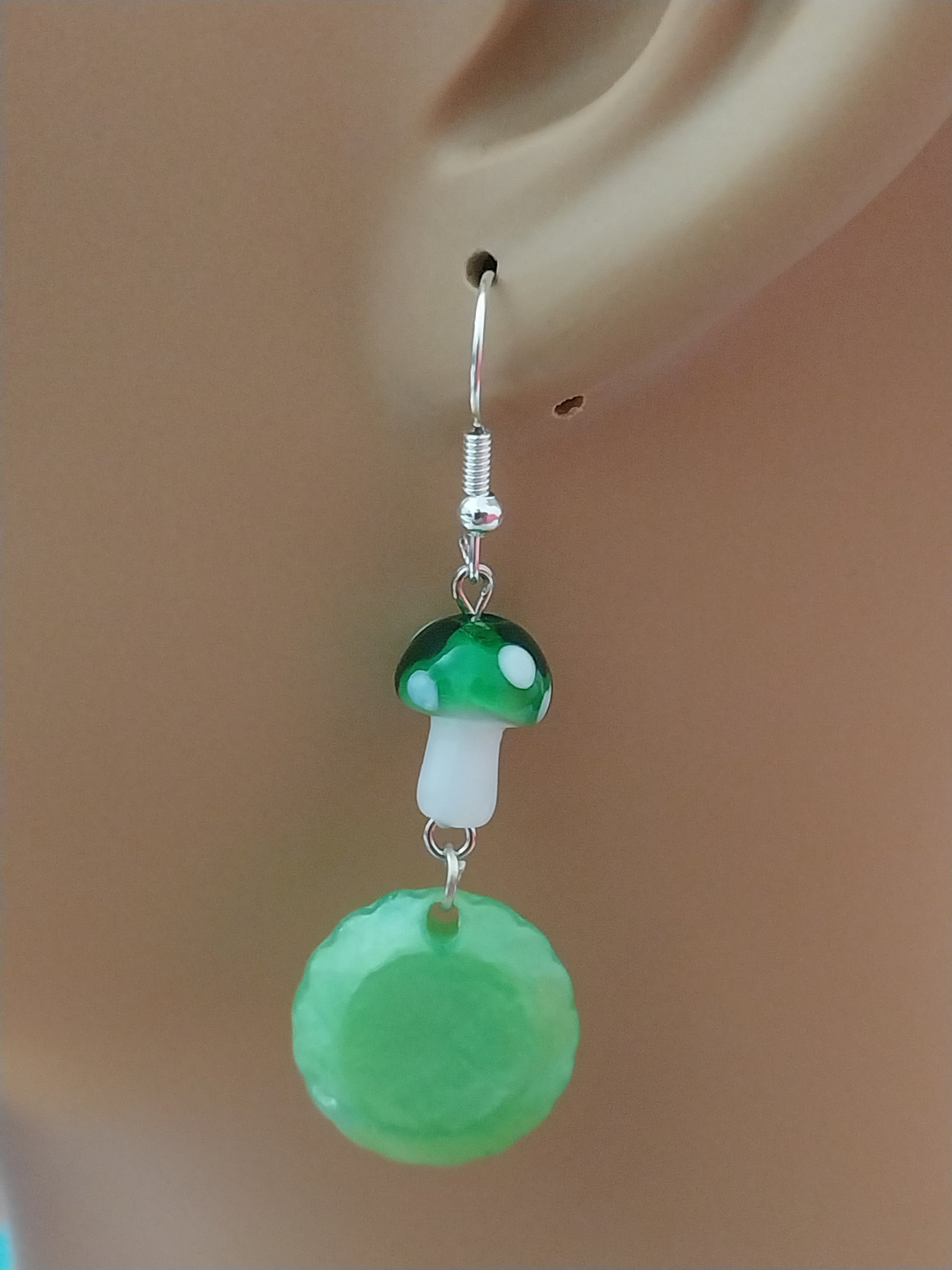 Green Mushrooms earrings Circle Drop Unique Design Green Style Mushroom Earrings Modern Fashion Mushroom Dangle Earring Free Shipping