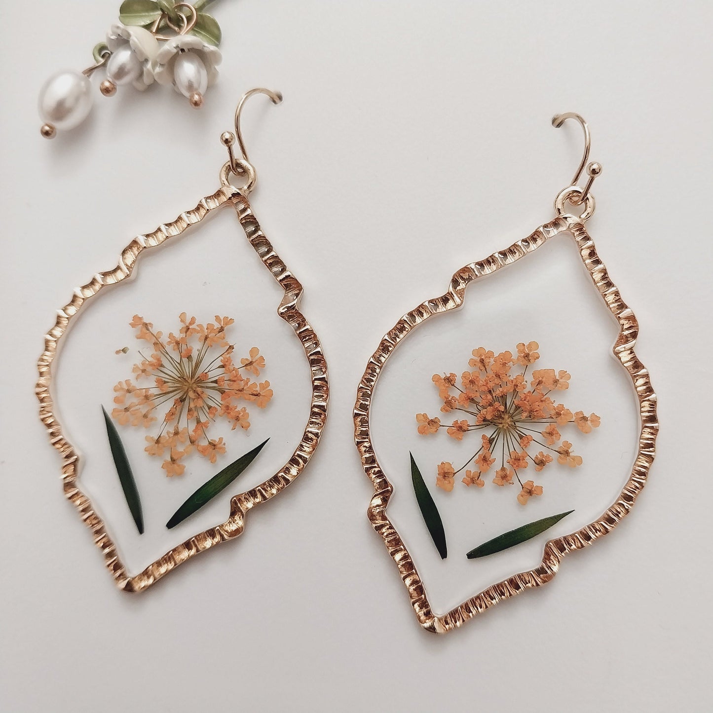 Pressed Dried Flower Earring Vintage Frame Leaf Pressed Earring Classical Acrylic Diamond Shaped Flower Earring  Fashion Geometric Earring