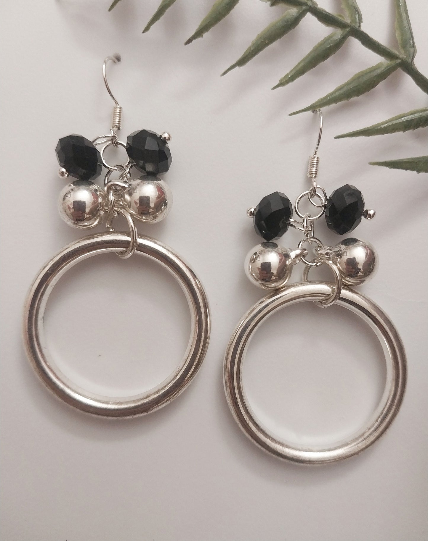 Hoop Chandeliers with Black Drop Earrings Shine Black Silver Modern Style Dangle Earring New Unique Design Classical Hoop Earring