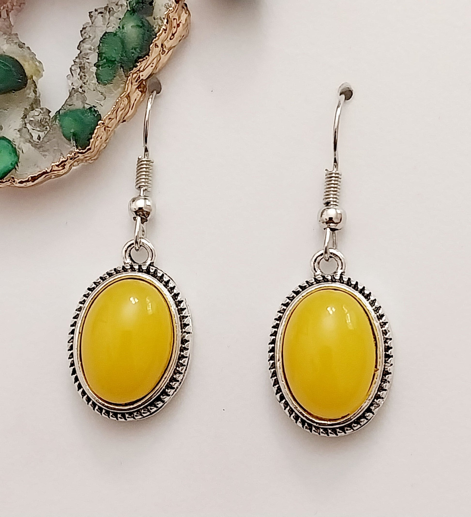 Yellow Ovel Earrings Vintage Ethnic Dangle Earring Cute Pretty Yellow Stainless Steel Earring Retro Style New Design Modern Earring