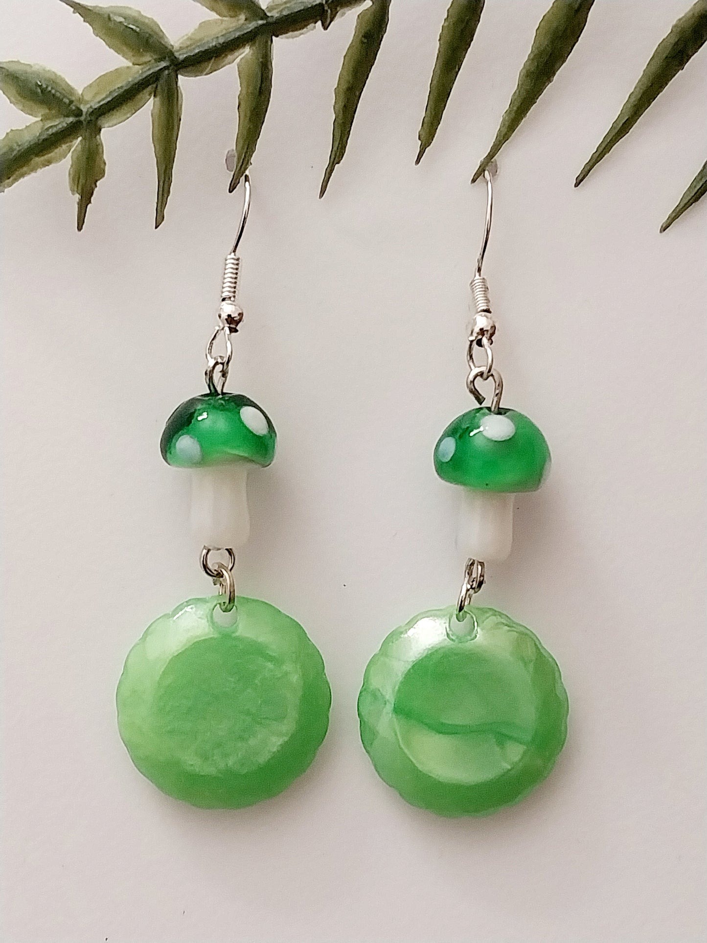 Green Mushrooms earrings Circle Drop Unique Design Green Style Mushroom Earrings Modern Fashion Mushroom Dangle Earring Free Shipping