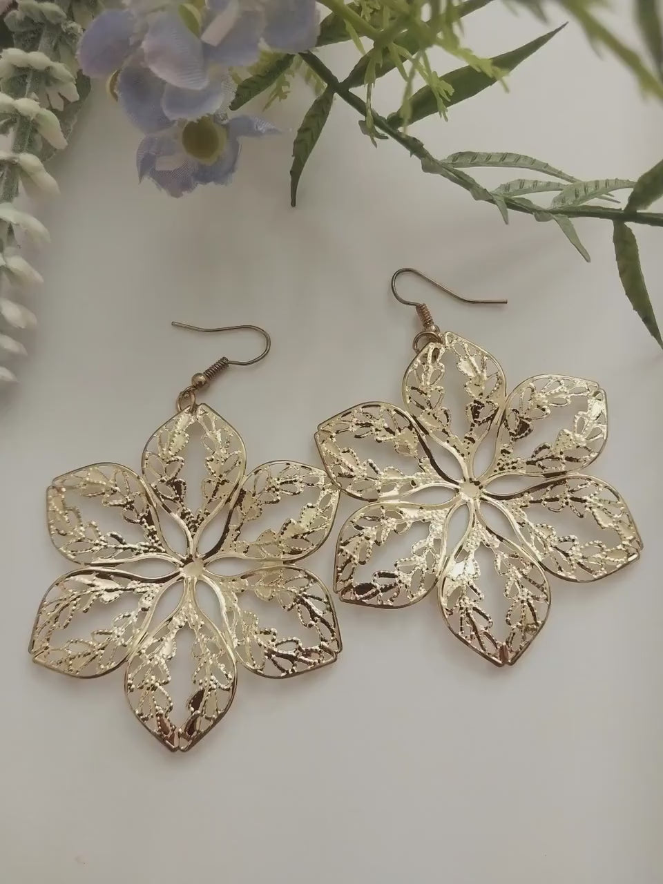 Golden Flower Earring Lightweight Carving Earring Larger Flower Earring New Style Dangle Earring Classical Gold Flower Earring