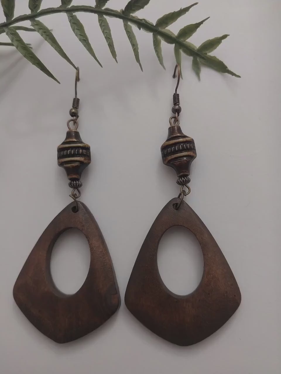 Retro Earrings Wooden Classical Earrings Wood Carving Earring Handmade Unique Design Earrings Old Fashion Jewelry